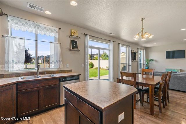 2097 W CALAWAH AVE, Post Falls, ID 83854