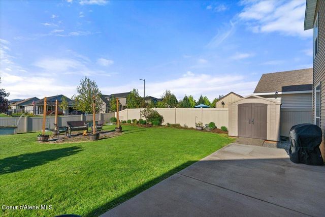 2097 W CALAWAH AVE, Post Falls, ID 83854
