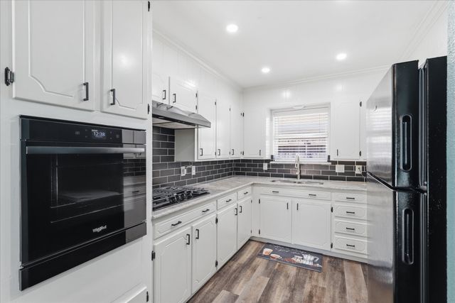 2237 Shady Brook Drive, Bedford, TX 76021