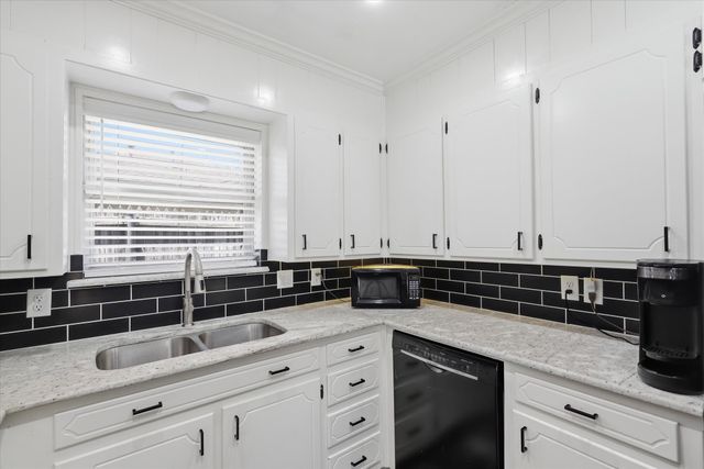 2237 Shady Brook Drive, Bedford, TX 76021