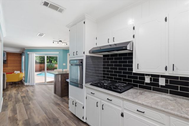 2237 Shady Brook Drive, Bedford, TX 76021