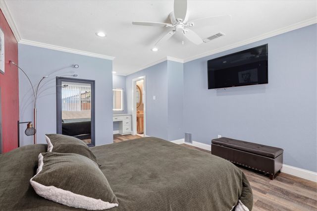 2237 Shady Brook Drive, Bedford, TX 76021
