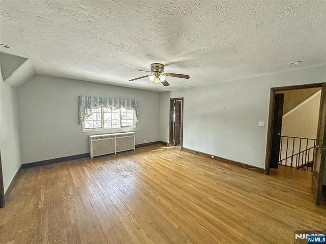 112 Oxford Place, Glen Rock, NJ 07452