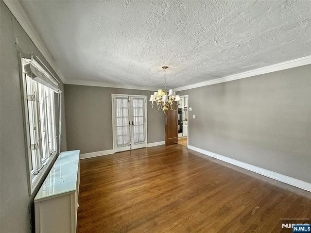 112 Oxford Place, Glen Rock, NJ 07452