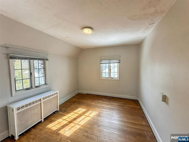 112 Oxford Place, Glen Rock, NJ 07452