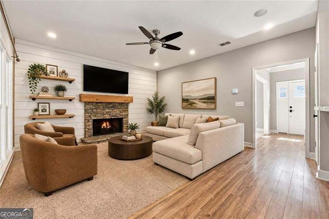 2009 Westside Lane, Woodstock, GA 30189
