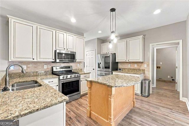 2009 Westside Lane, Woodstock, GA 30189