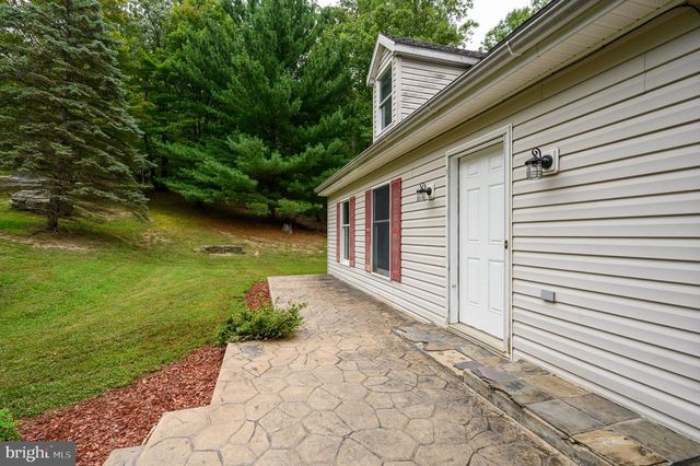 298 ASHLAND WOODS DR, Harpers Ferry, WV 25425