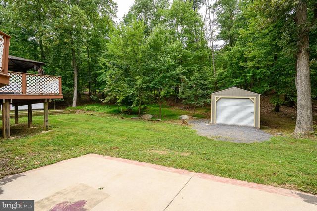 298 ASHLAND WOODS DR, Harpers Ferry, WV 25425