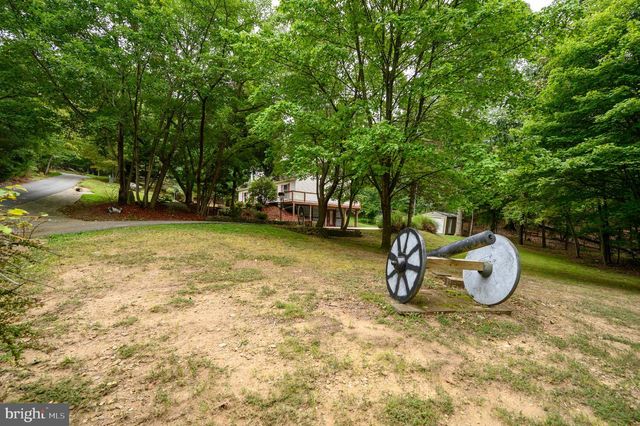 298 ASHLAND WOODS DR, Harpers Ferry, WV 25425