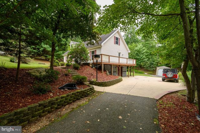 298 ASHLAND WOODS DR, Harpers Ferry, WV 25425