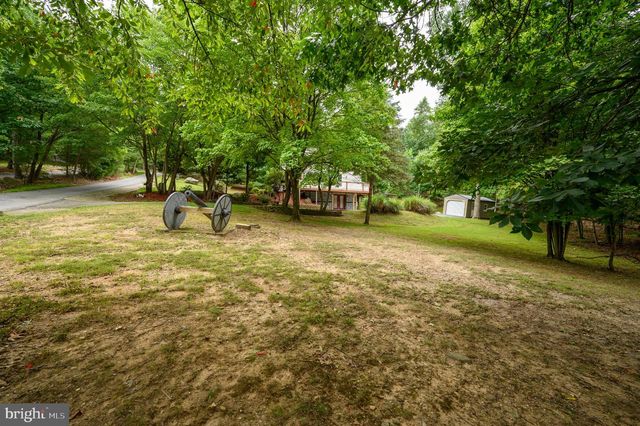 298 ASHLAND WOODS DR, Harpers Ferry, WV 25425