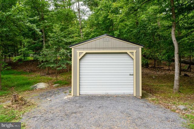 298 ASHLAND WOODS DR, Harpers Ferry, WV 25425