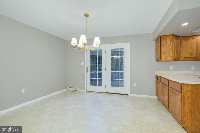 298 ASHLAND WOODS DR, Harpers Ferry, WV 25425
