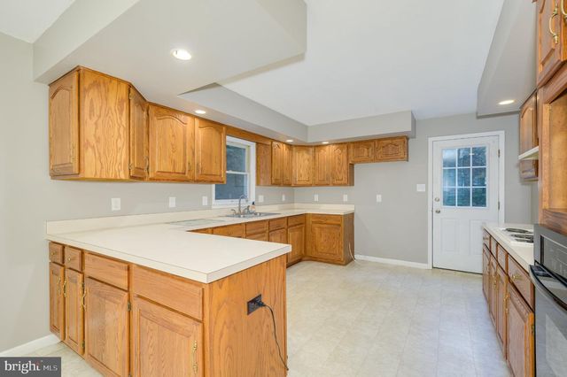298 ASHLAND WOODS DR, Harpers Ferry, WV 25425