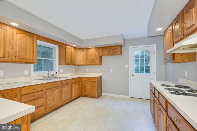 298 ASHLAND WOODS DR, Harpers Ferry, WV 25425