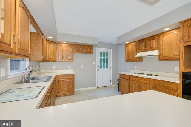 298 ASHLAND WOODS DR, Harpers Ferry, WV 25425