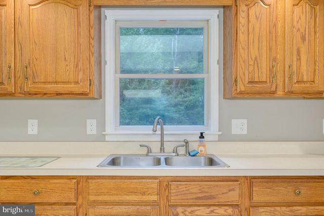 298 ASHLAND WOODS DR, Harpers Ferry, WV 25425