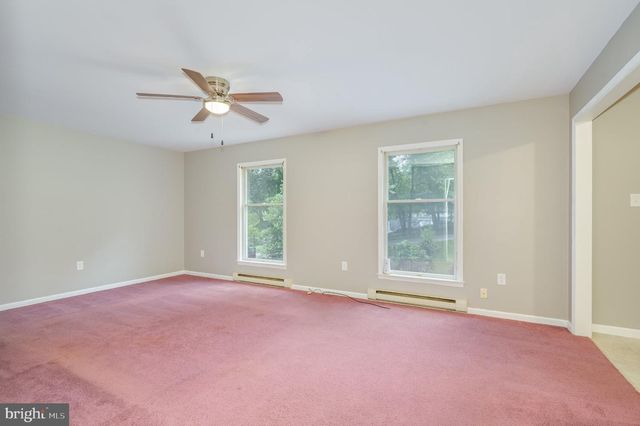 298 ASHLAND WOODS DR, Harpers Ferry, WV 25425
