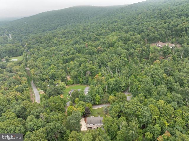 298 ASHLAND WOODS DR, Harpers Ferry, WV 25425