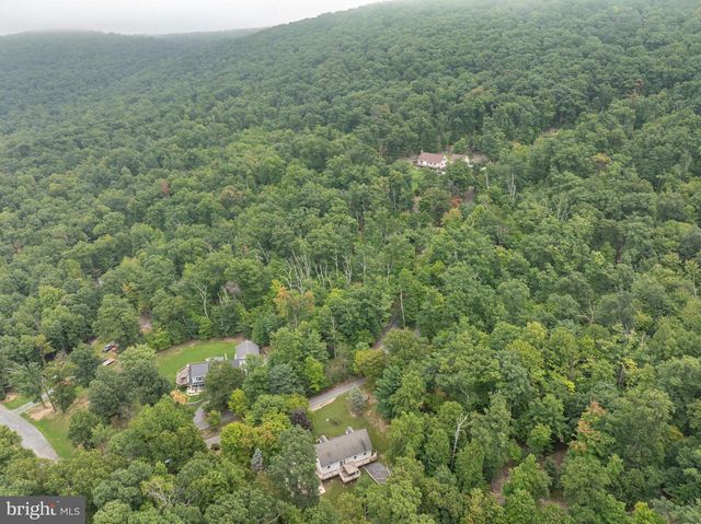 298 ASHLAND WOODS DR, Harpers Ferry, WV 25425
