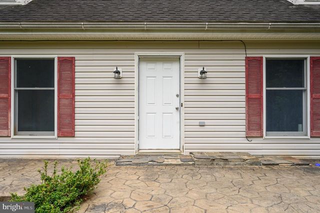 298 ASHLAND WOODS DR, Harpers Ferry, WV 25425