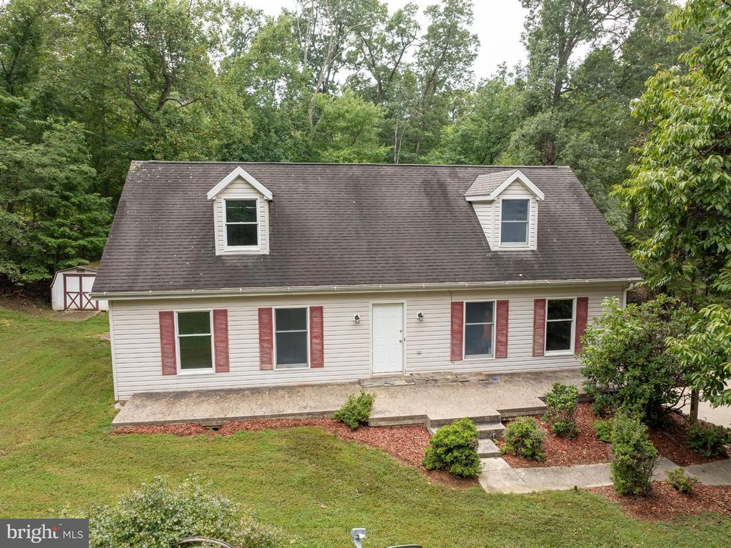 298 ASHLAND WOODS DR, Harpers Ferry, WV 25425