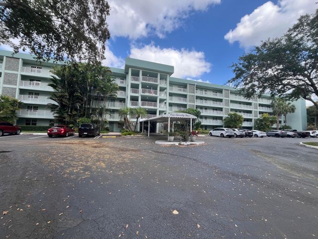 802 Cypress Grove Ln 309, Pompano Beach, FL 33069