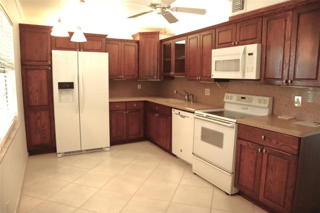 802 Cypress Grove Ln 309, Pompano Beach, FL 33069