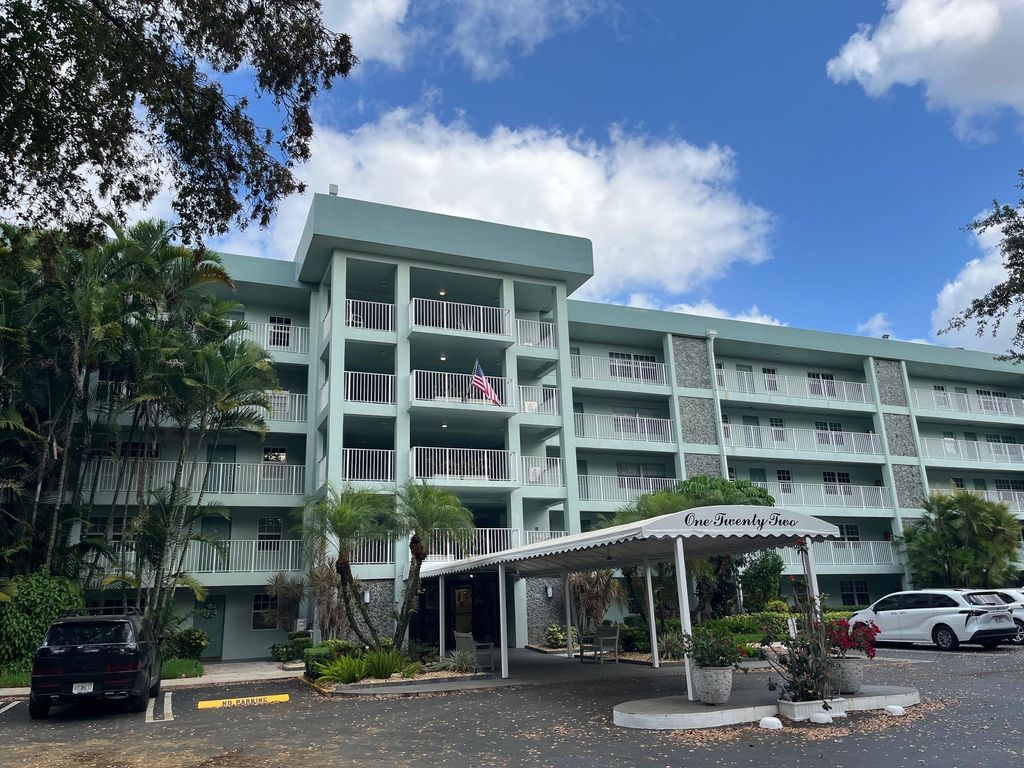 802 Cypress Grove Ln 309, Pompano Beach, FL 33069