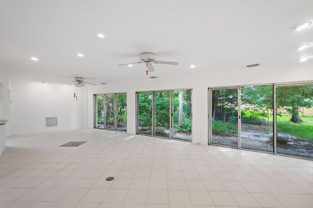 4704 Queen Palm Lane, Tamarac, FL 33319