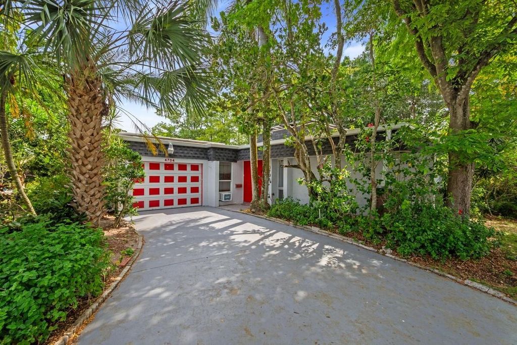 4704 Queen Palm Lane, Tamarac, FL 33319