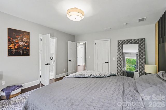 2814 winding oak Drive, Charlotte, NC 28270