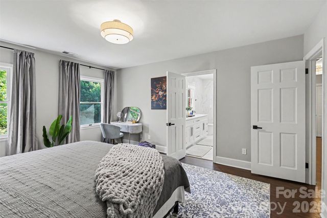 2814 winding oak Drive, Charlotte, NC 28270