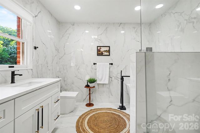 2814 winding oak Drive, Charlotte, NC 28270