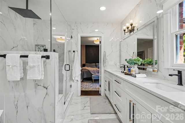 2814 winding oak Drive, Charlotte, NC 28270