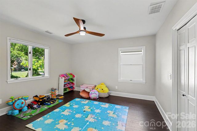 2814 winding oak Drive, Charlotte, NC 28270