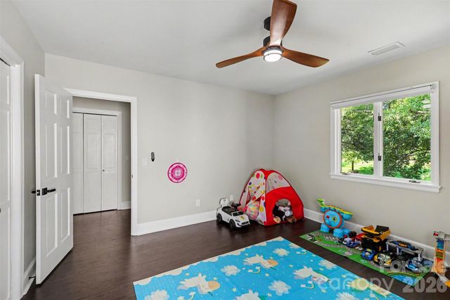 2814 winding oak Drive, Charlotte, NC 28270
