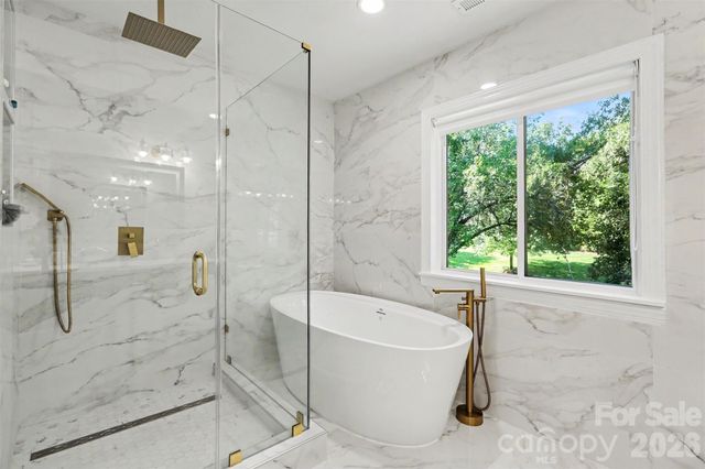 2814 winding oak Drive, Charlotte, NC 28270