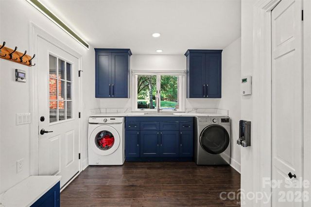 2814 winding oak Drive, Charlotte, NC 28270