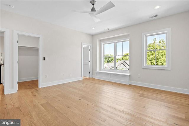 5412 21ST ST N, Arlington, VA 22205