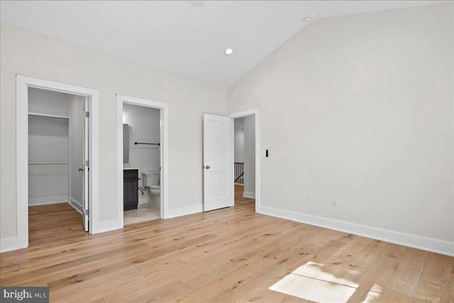 5412 21ST ST N, Arlington, VA 22205