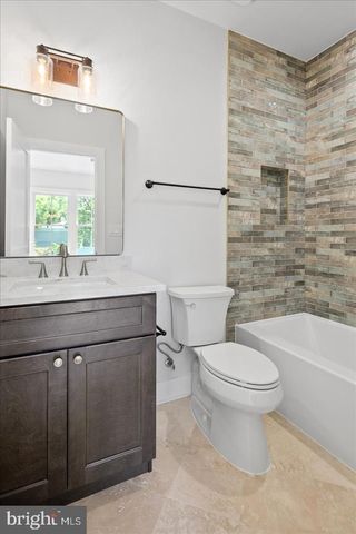 5412 21ST ST N, Arlington, VA 22205