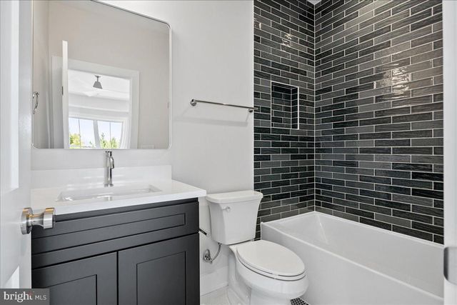 5412 21ST ST N, Arlington, VA 22205