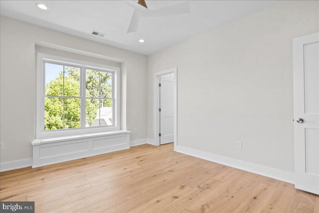 5412 21ST ST N, Arlington, VA 22205