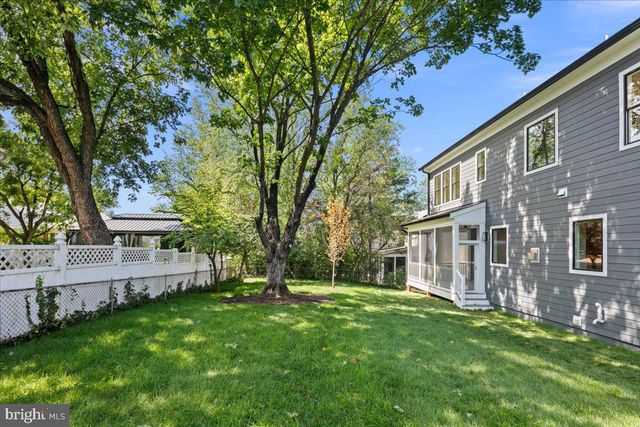 5412 21ST ST N, Arlington, VA 22205