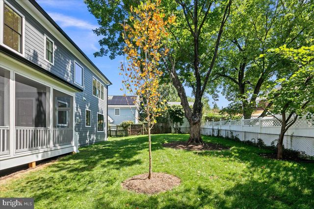 5412 21ST ST N, Arlington, VA 22205