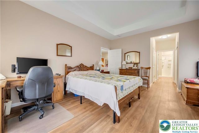 36 Glenmoor Circle North, Palmer Twp, PA 18045