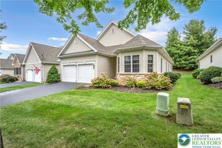 36 Glenmoor Circle North, Palmer Twp, PA 18045