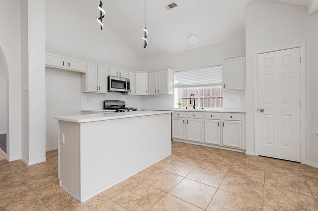 7318 Harbor Drive, Rowlett, TX 75088